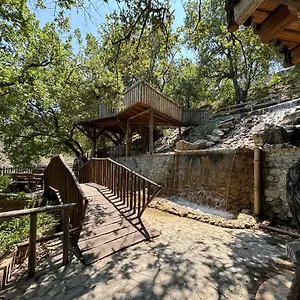 Lodge Le Casette Sull'albero Di Alba, Messina