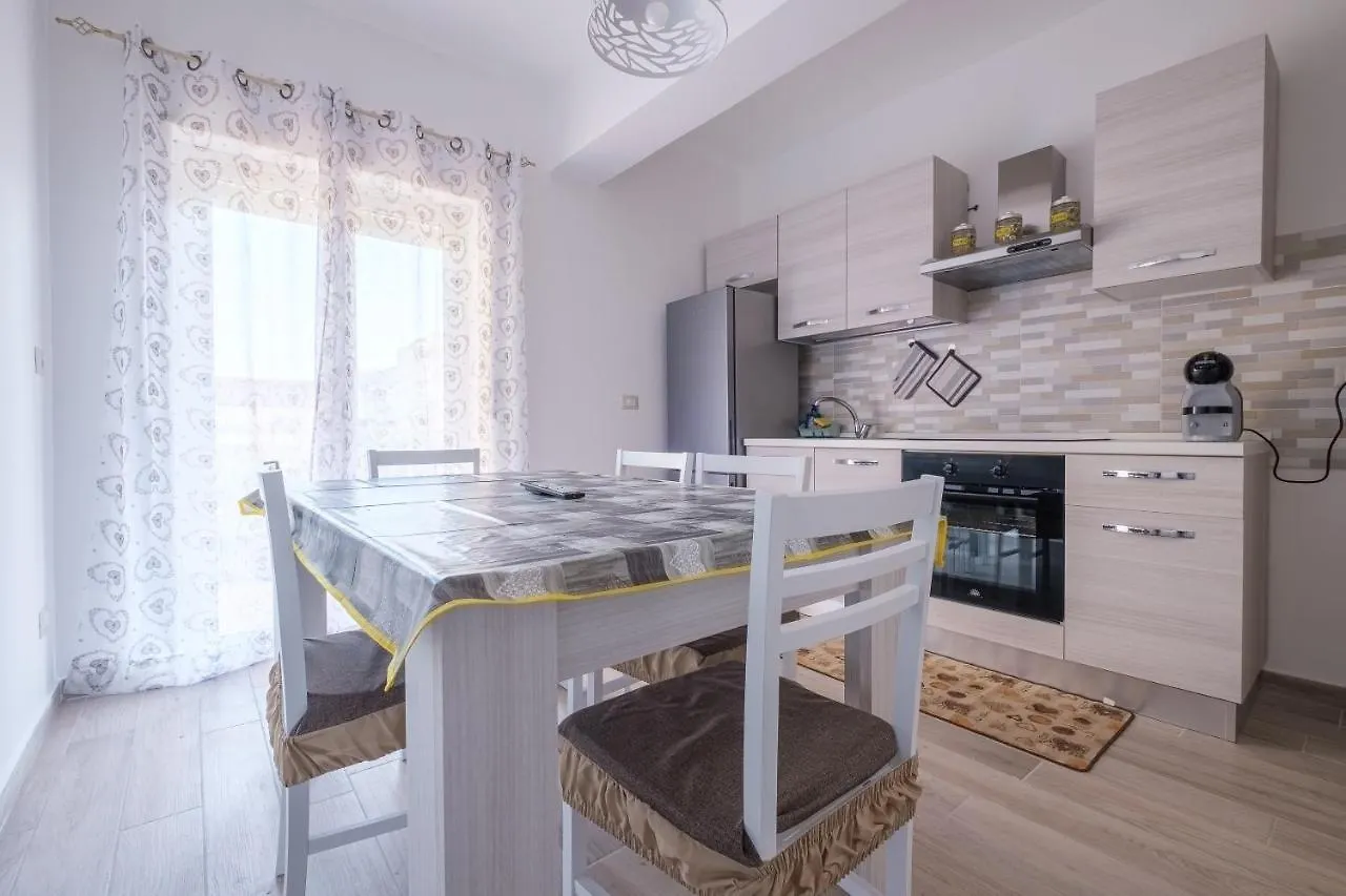 Damilhouse 4 Apartment Messina Italy
